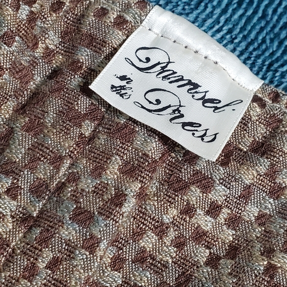 Damsel in this dress wench corset - Picture 2 of 5